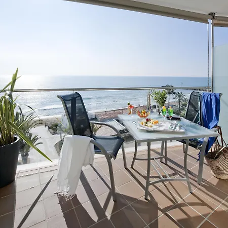 Отель Calipolis 4*